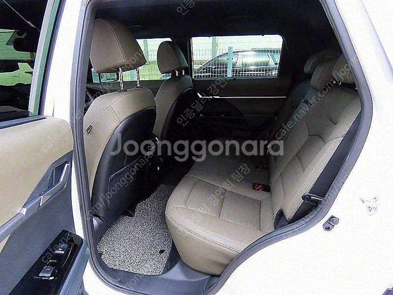 토레스 중고차 쌍용 중고차 흰색 2023년식 24,857km 1.5 GDI-T 4WD T7 중고차판매--7